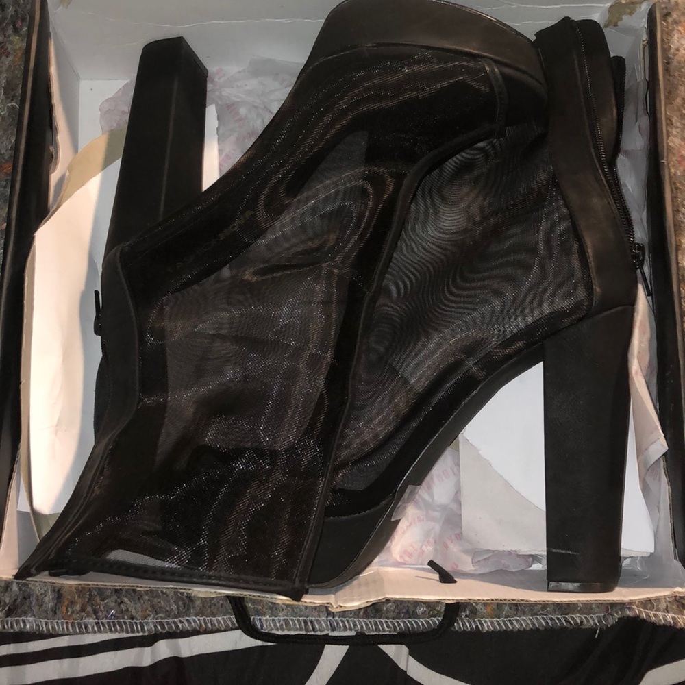 Mesh me up bootie